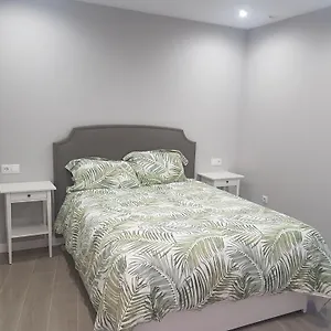  Apartment Cosy Flat Near The Beach & Town Centre